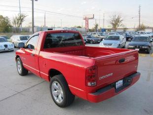 Dodge Ram Pickup 2003 photo 2