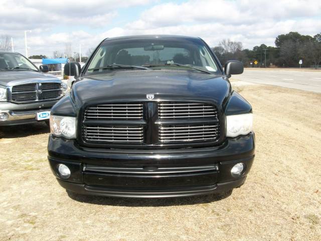 Dodge Ram Pickup 2003 photo 3