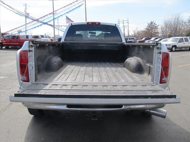 Dodge Ram Pickup 2003 photo 4