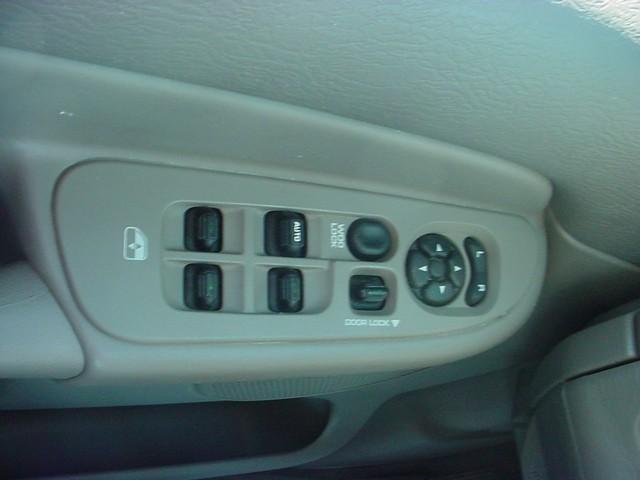 Dodge Ram Pickup 2003 photo 2