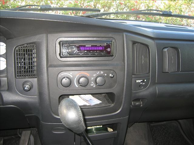 Dodge Ram Pickup 2003 photo 5