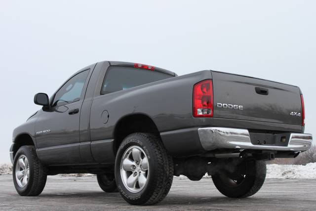 Dodge Ram Pickup 2003 photo 4