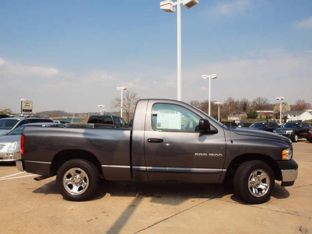 Dodge Ram Pickup 2003 photo 1