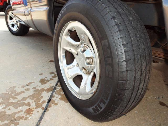 Dodge Ram Pickup 2003 photo 3