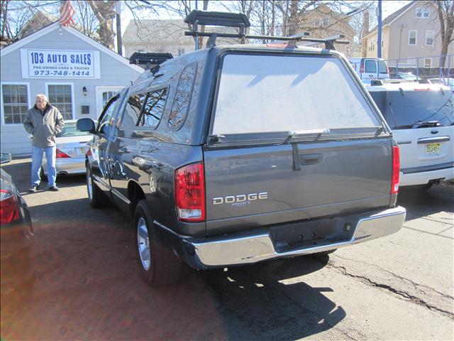 Dodge Ram Pickup 2003 photo 4