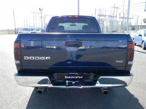 Dodge Ram Pickup 2003 photo 2