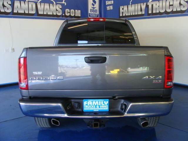 Dodge Ram Pickup 2003 photo 2