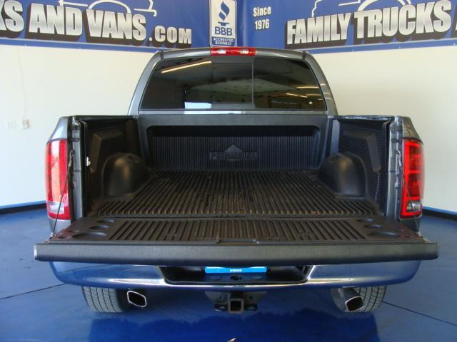 Dodge Ram Pickup 2003 photo 3