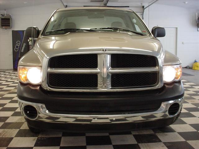 Dodge Ram Pickup 2003 photo 1