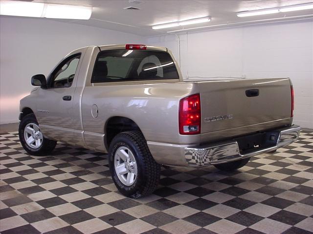 Dodge Ram Pickup 2003 photo 3