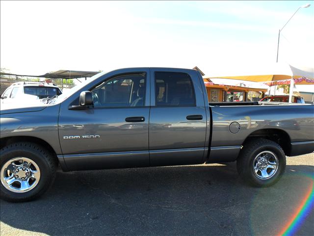 Dodge Ram Pickup 2003 photo 1