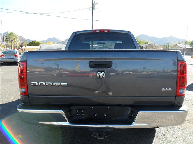Dodge Ram Pickup 2003 photo 2