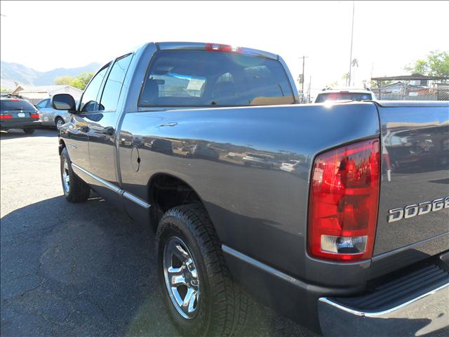 Dodge Ram Pickup 2003 photo 3