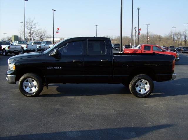 Dodge Ram Pickup 2003 photo 1