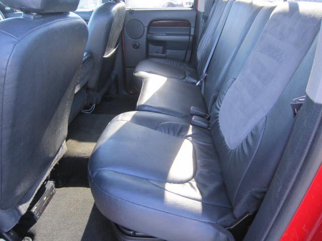 Dodge Ram Pickup 2003 photo 3