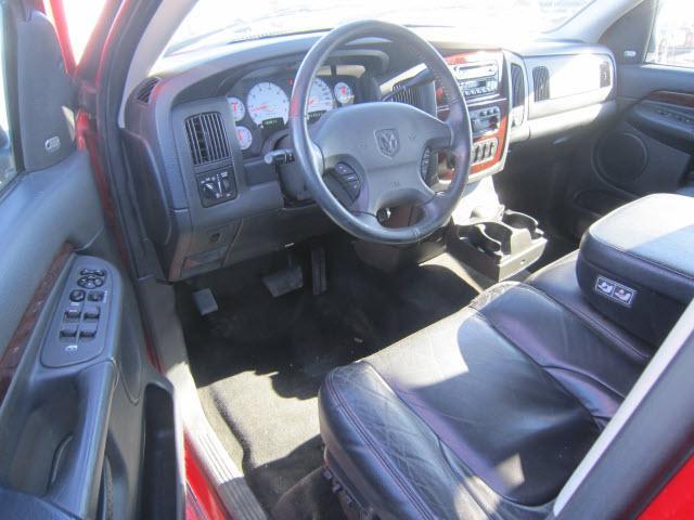 Dodge Ram Pickup 2003 photo 4