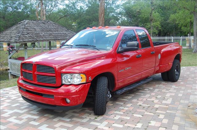 Dodge Ram Pickup 2003 photo 1
