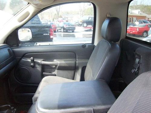 Dodge Ram Pickup 2003 photo 4
