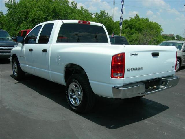 Dodge Ram Pickup 2003 photo 1