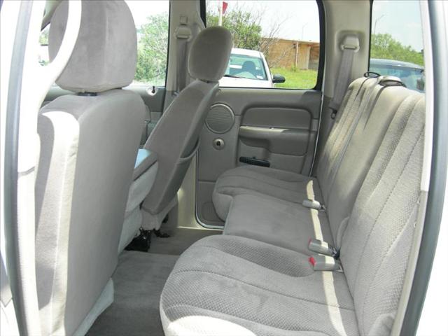 Dodge Ram Pickup 2003 photo 3