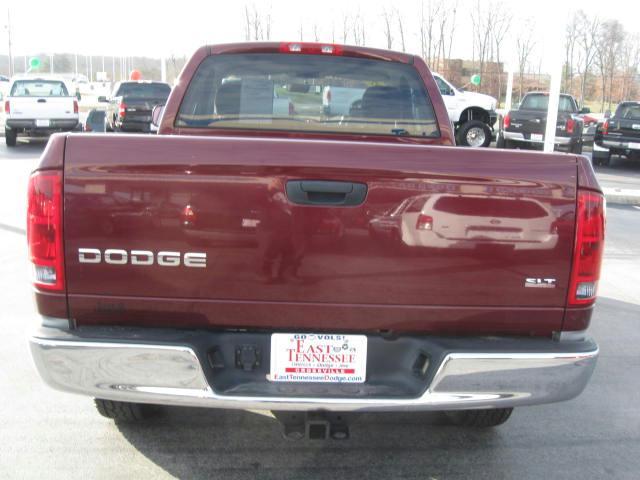 Dodge Ram Pickup 2003 photo 2