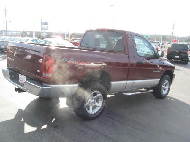 Dodge Ram Pickup 2003 photo 4