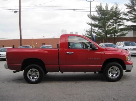 Dodge Ram Pickup 2003 photo 3