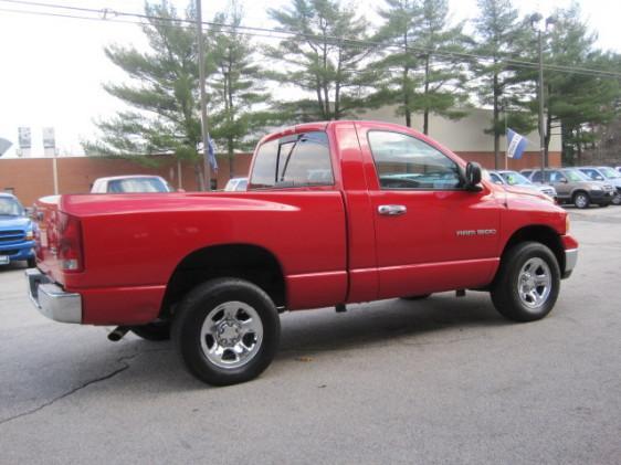 Dodge Ram Pickup 2003 photo 4