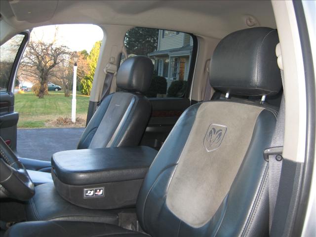 Dodge Ram Pickup 2003 photo 3