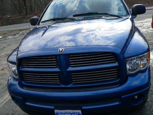 Dodge Ram Pickup 2003 photo 1