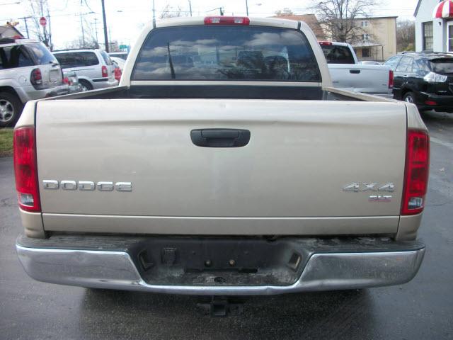 Dodge Ram Pickup 2003 photo 3