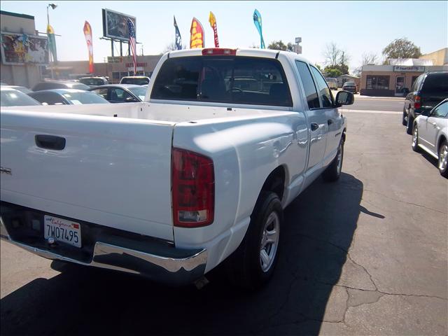 Dodge Ram Pickup 2003 photo 3