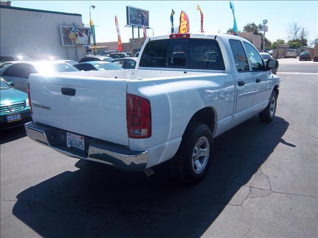 Dodge Ram Pickup 2003 photo 4