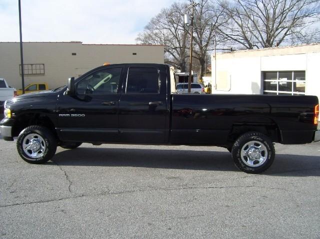 Dodge Ram Pickup 2003 photo 2