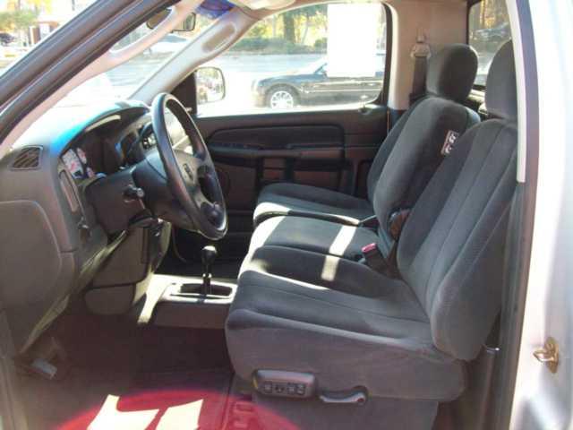 Dodge Ram Pickup 2003 photo 4