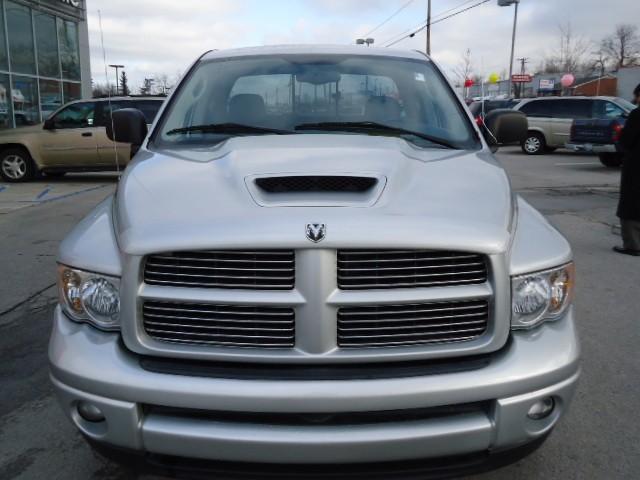 Dodge Ram Pickup 2003 photo 1