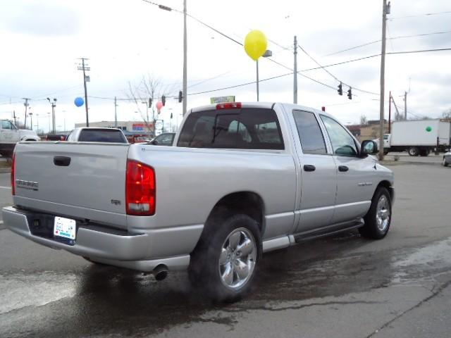 Dodge Ram Pickup 2003 photo 3