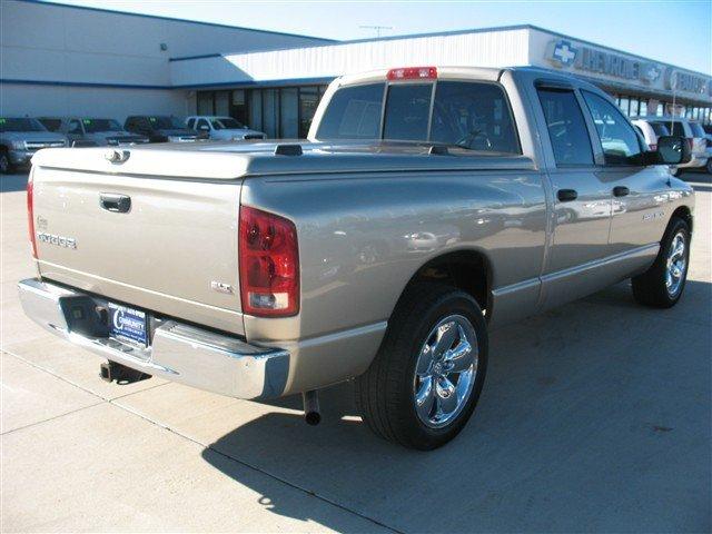 Dodge Ram Pickup 2003 photo 1