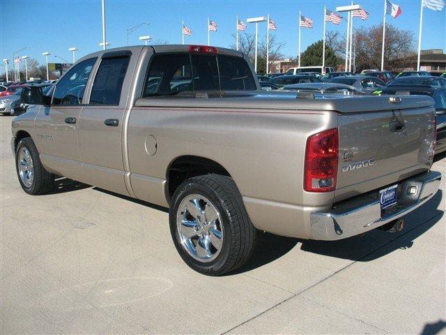 Dodge Ram Pickup 2003 photo 3
