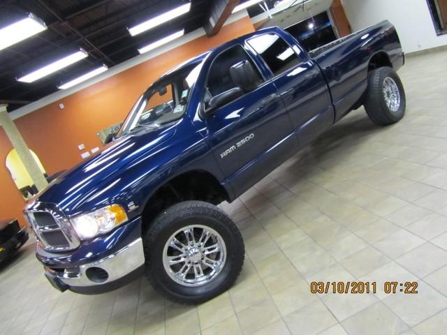 Dodge Ram Pickup 2003 photo 2