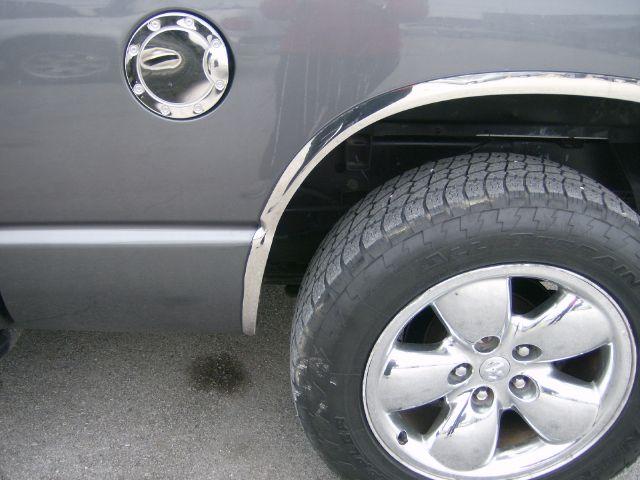 Dodge Ram Pickup 2003 photo 4