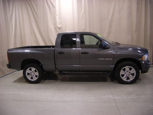 Dodge Ram Pickup 2003 photo 1