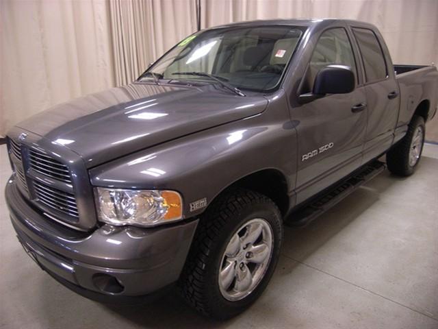 Dodge Ram Pickup 2003 photo 3