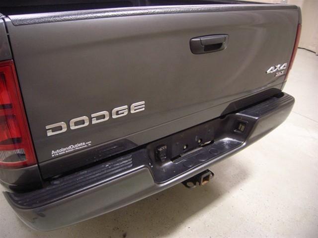 Dodge Ram Pickup 2003 photo 4