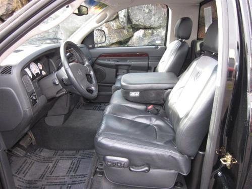 Dodge Ram Pickup 2003 photo 1