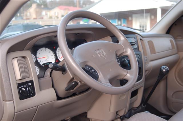 Dodge Ram Pickup 2003 photo 1