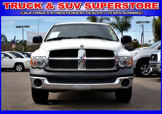 Dodge Ram Pickup 2003 photo 1