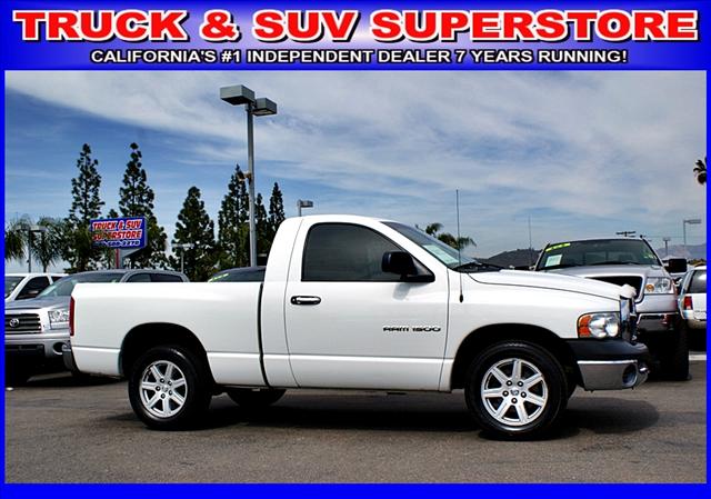 Dodge Ram Pickup 2003 photo 2