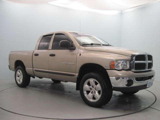 Dodge Ram Pickup 2003 photo 2
