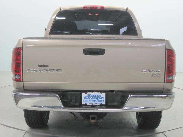 Dodge Ram Pickup 2003 photo 3